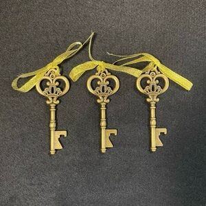 NWOT Antique Style Gold Skeleton Key Bottle Openers Set of 3